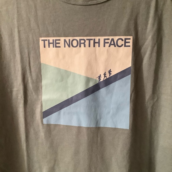 The North Face Foundation Graphic Tank Top - Picture 6 of 6